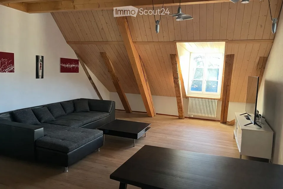 Charmante 3.5-Zimmer-Wohnung mit Galerie und Balkon in Wangen an der Aare