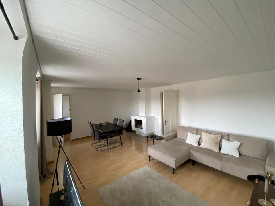 Charmante 3.5-Zimmer-Wohnung mit Cheminée