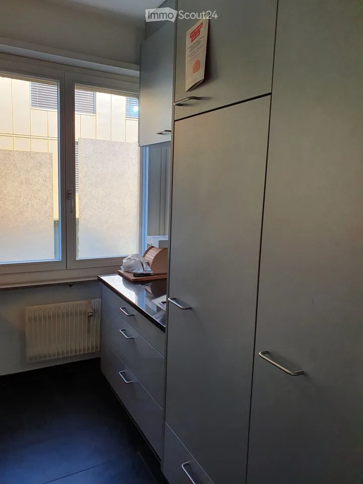 Appartamento luminoso 3.5 locali con balcone a Bern-Bümpliz