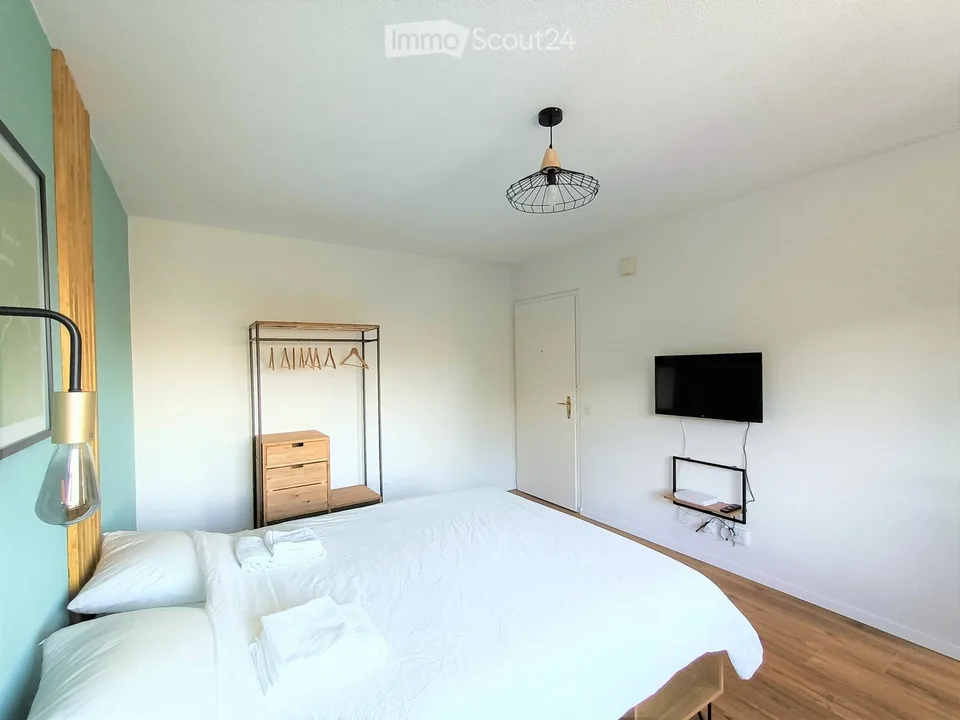 Charming renovated studio with a view, in the heart of Sion