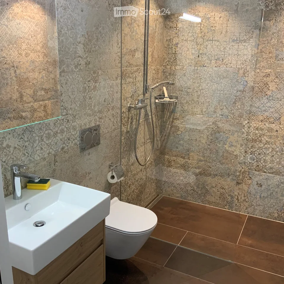RIVAGE: Bottighofen Attic Apartment MODERN, WITH Lake View and 2*30m2 Terrace