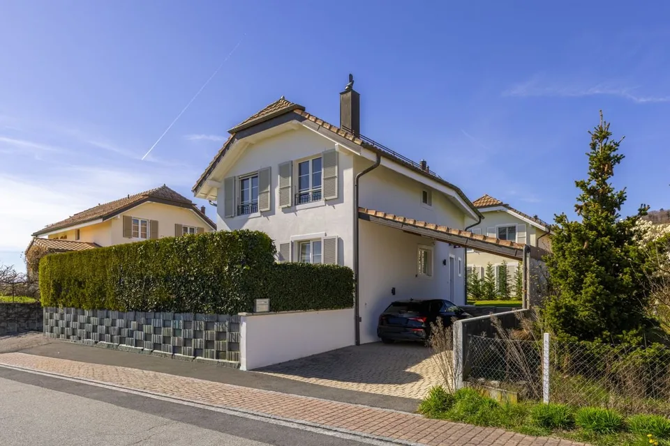 Confort et élégance pour cette maison individuelle entre Rolle et Nyon