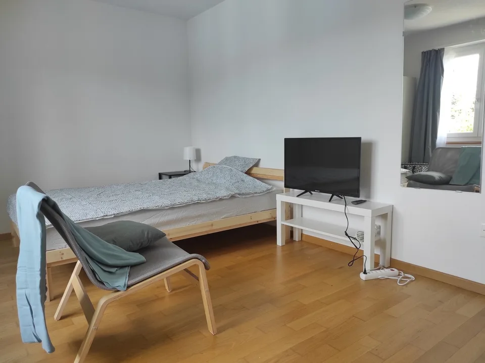 Charmantes Zimmer in einer Wohngemeinschaft.