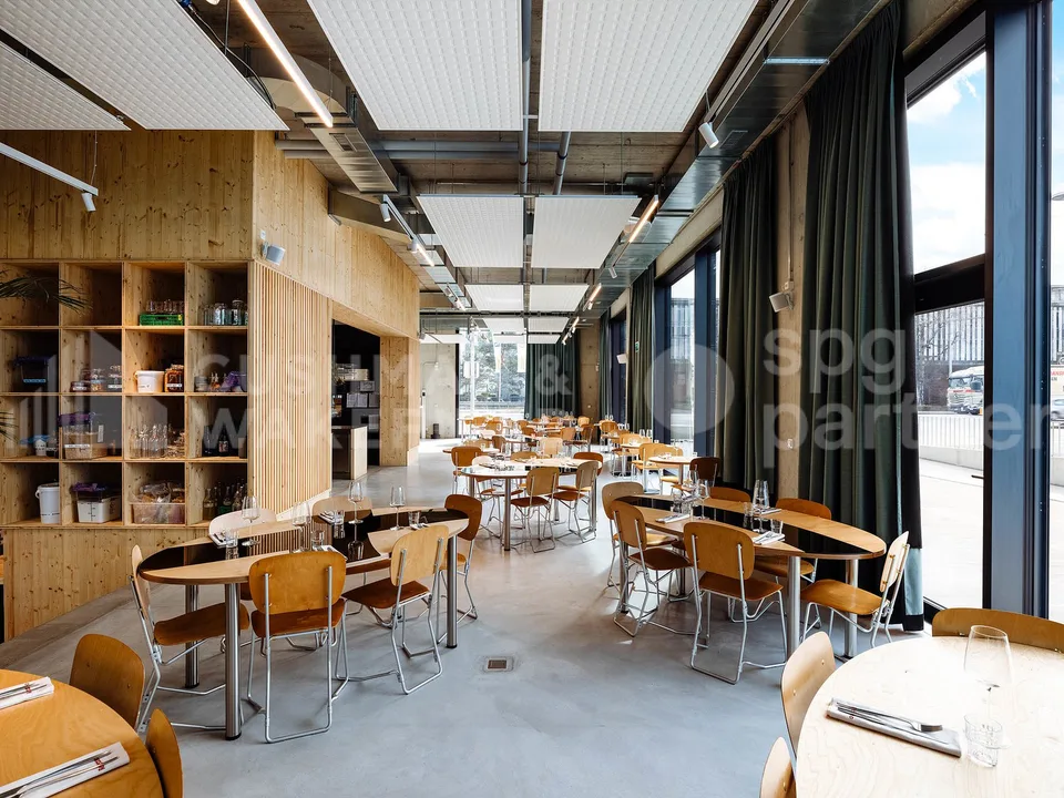 Ristorante di 336 m² con due terrazze e deposito a Charmilles, Ginevra