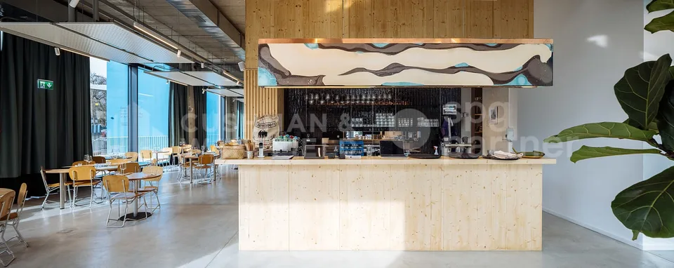 Restaurant de 336 m² avec deux terrasses et dépôt à Charmilles, Genève – photo 12 sur 13