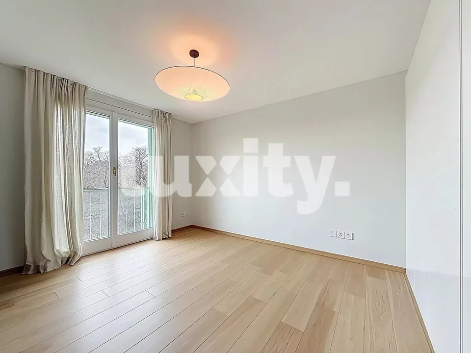 Appartamento moderno con vista lago