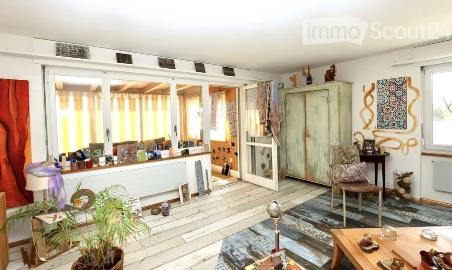 Casa familiare in zona tranquilla con spazio e potenziale in Ajoie