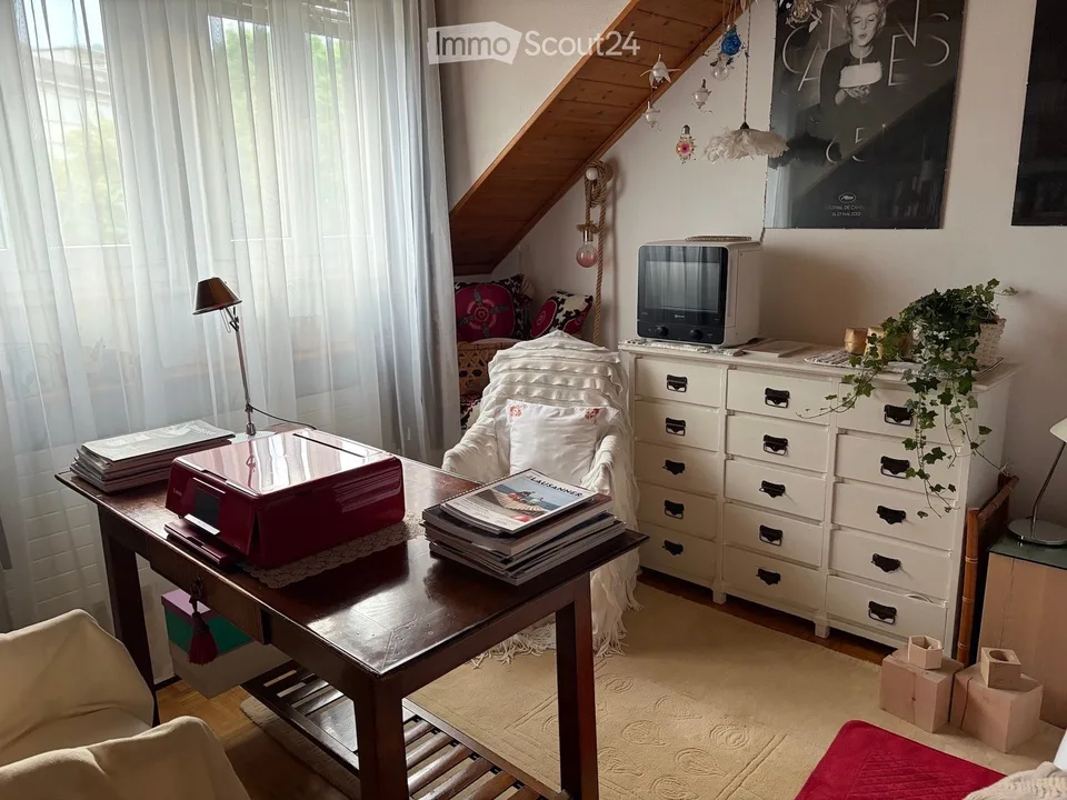 Jolie chambre meublée