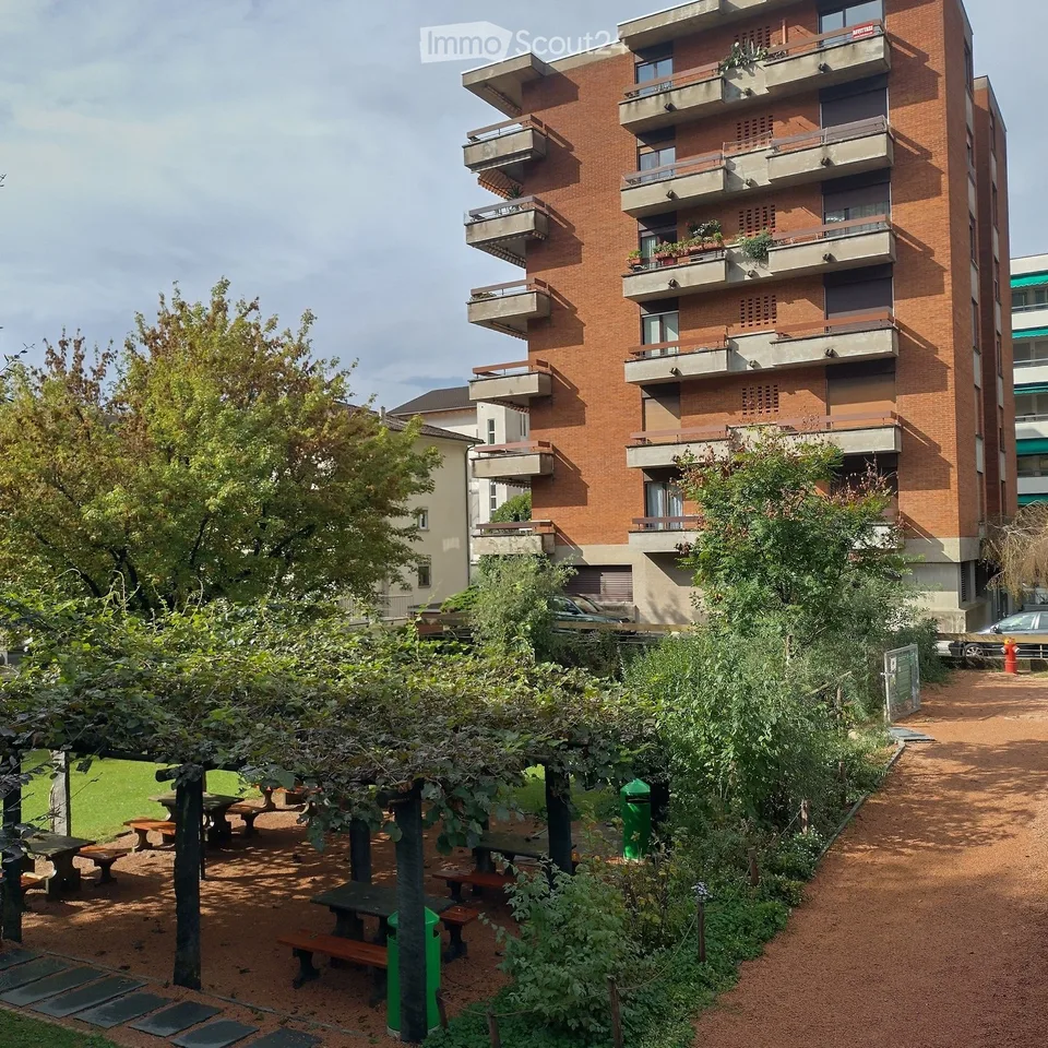 Lugano, affitto 3.5 locali con 3 balconi