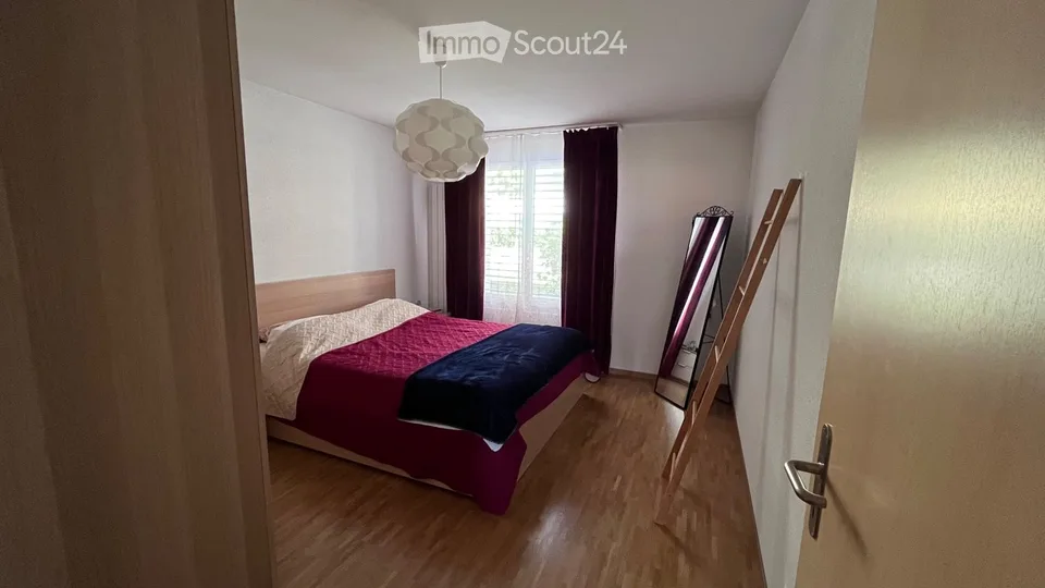 Yverdon - 4.5-Zimmer-Wohnung (109m2) im oberen Erdgeschoss