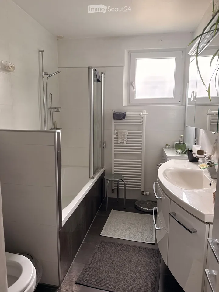 Petite chambre tranquille et lumineuse à louer