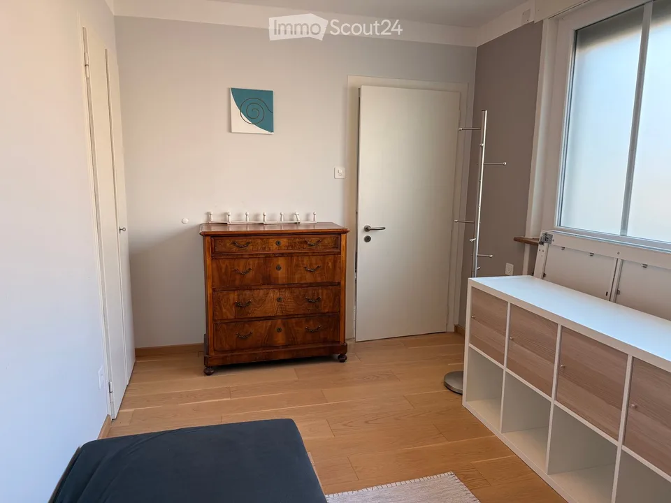 Petite chambre tranquille et lumineuse à louer