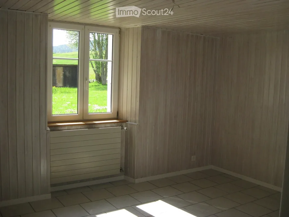 Les Verrières - Ground floor apartment with 5.5 rooms