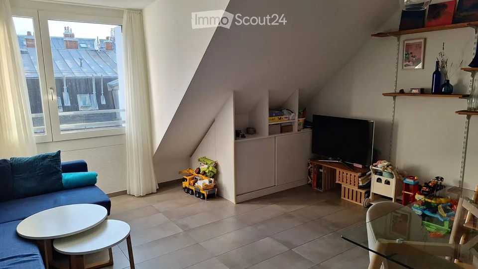3-room apartment, 2 steps from the train station