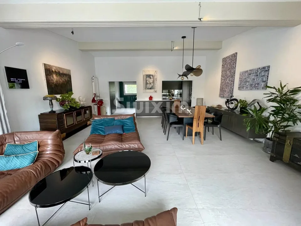 Wohnung 5.5 Zimmer mit Terrasse und Garten am Seeufer