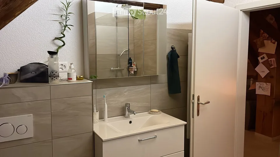 Vue sur les montagnes dans un appartement en attique sur une ferme
