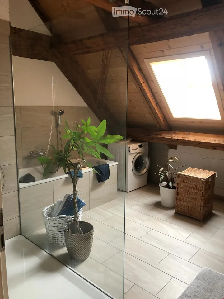 Vue sur les montagnes dans un appartement en attique sur une ferme