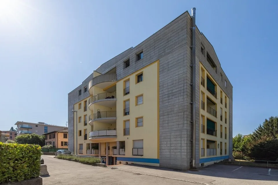 APAPPARTAMENTO IN COMPLESSO RESIDENZIALE - FLAT IN RESIDENTIAL COMPLEX