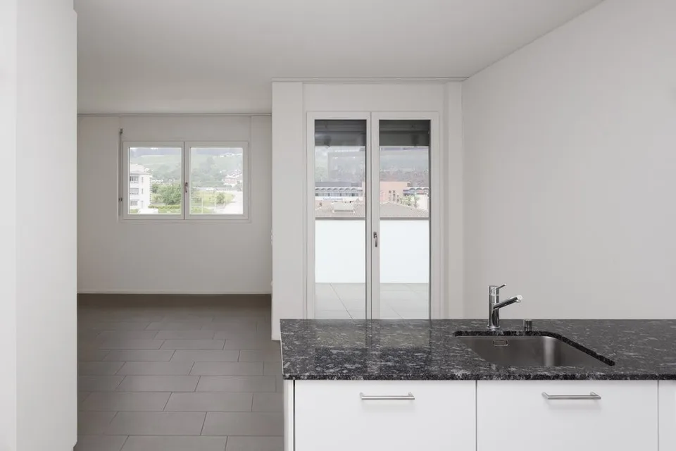 APPARTAMENTO IN COMPLESSO RESIDENZIALE - FLAT IN RESIDENTIAL COMPLEX