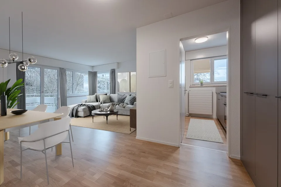 Modern saniert (2022): Helle 4.5-Zimmer-Wohnung in Wittenbach