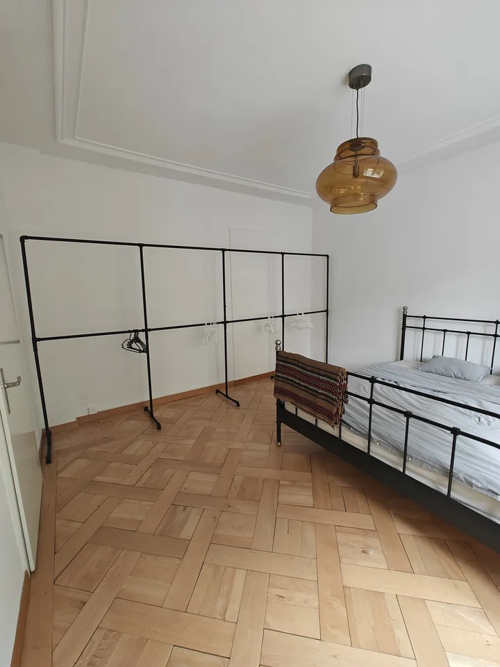 Beautiful old building apartment in a trendy neighborhood