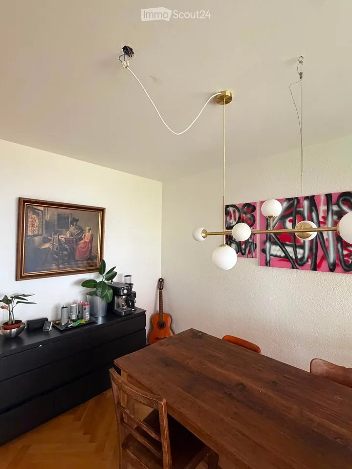 Camera accogliente in appartamento di 3,5 locali