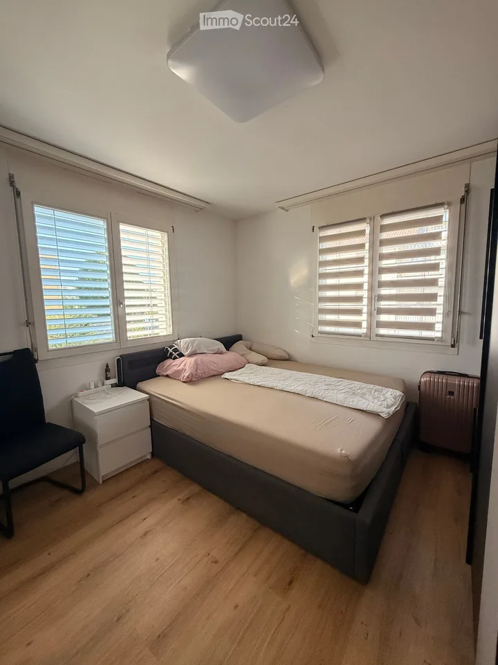 Helle 4.5-Zimmer-Wohnung mit grossem Balkon