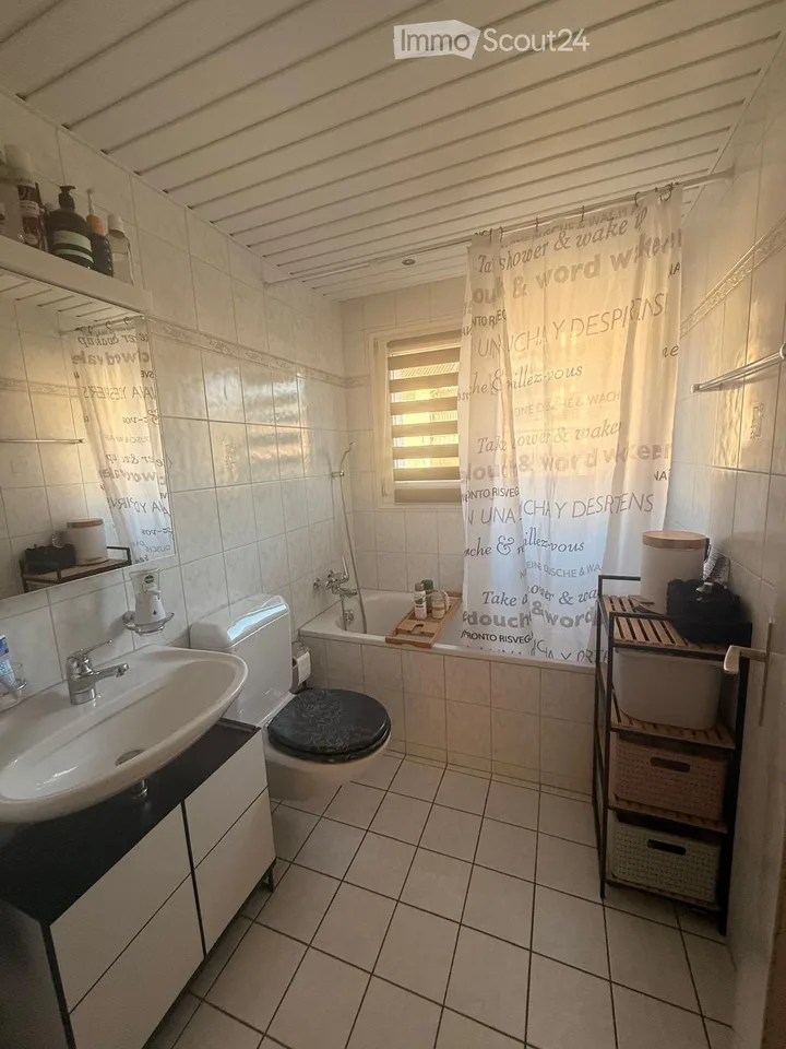 Helle 4.5-Zimmer-Wohnung mit grossem Balkon