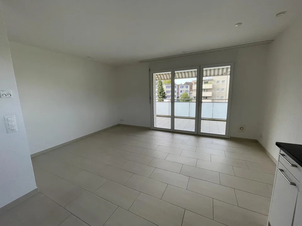 Appartement moderne 3.5 pièces avec balcon spacieux à Wetzikon