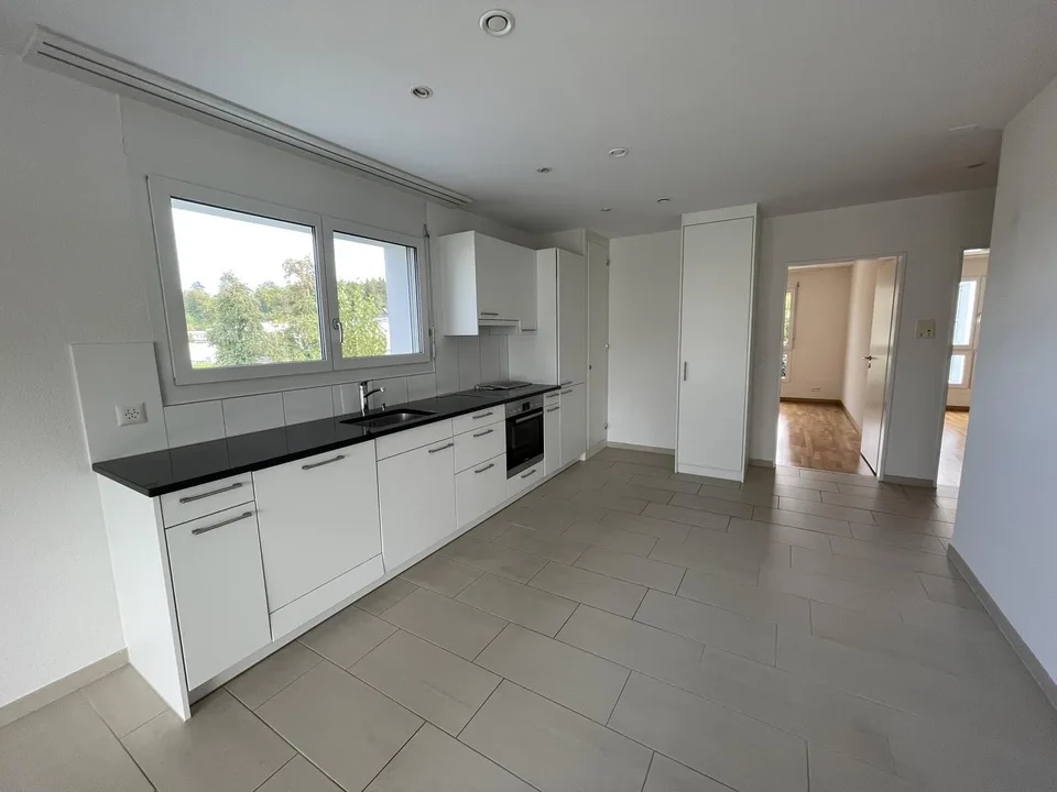 Appartement moderne 3.5 pièces avec balcon spacieux à Wetzikon