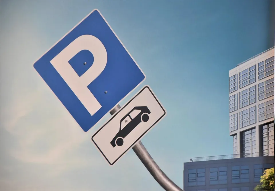 Parkplatz zu vermieten in Dulliken