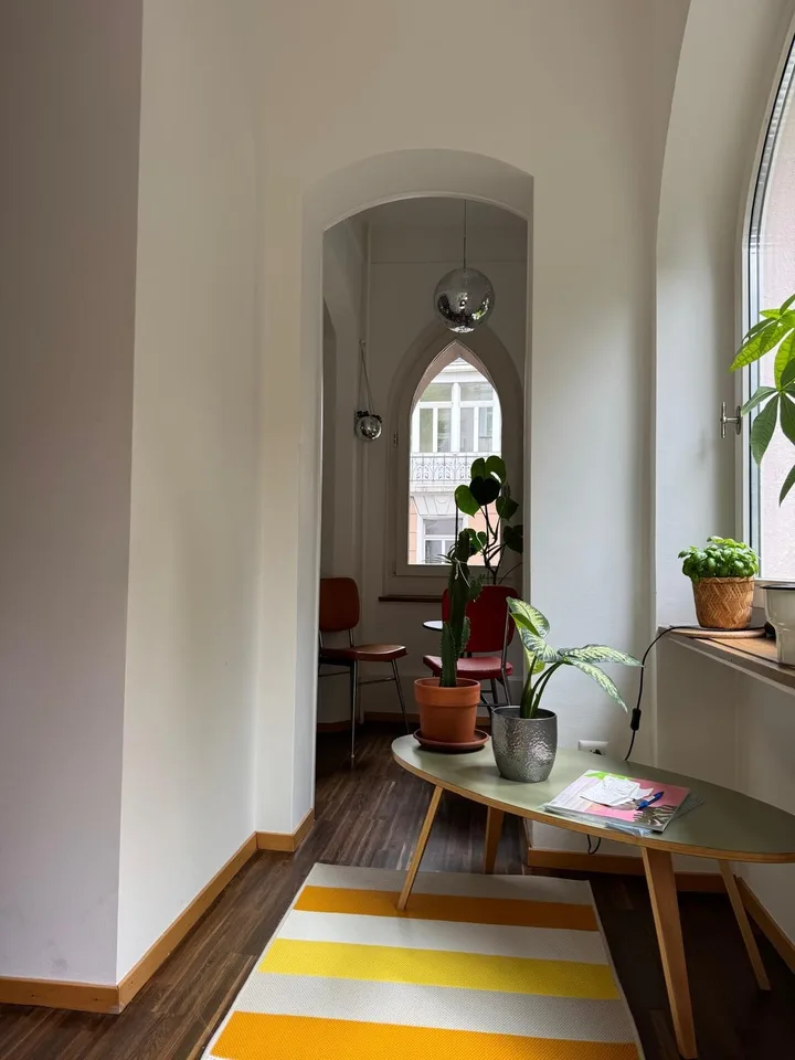 Shared apartment room
