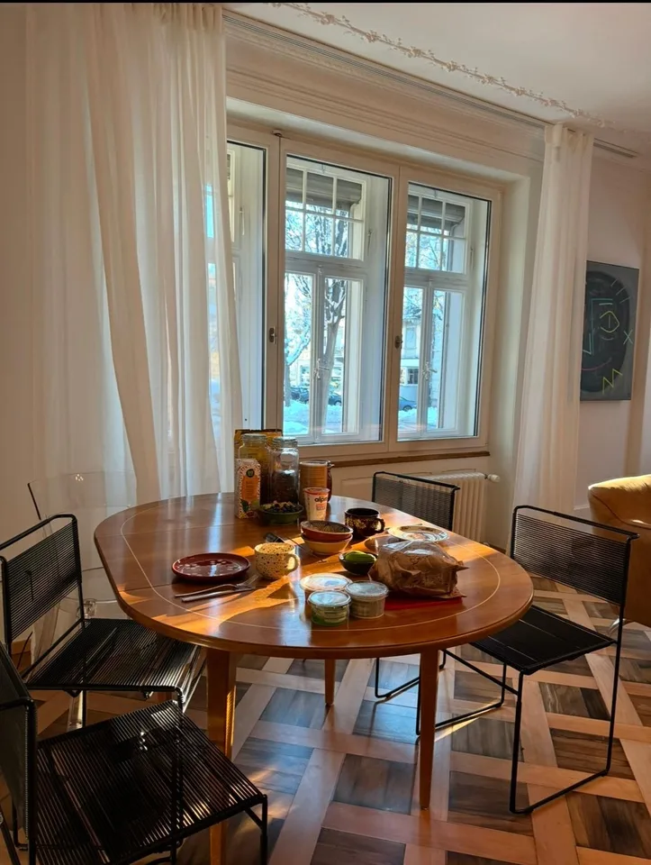 Shared apartment room