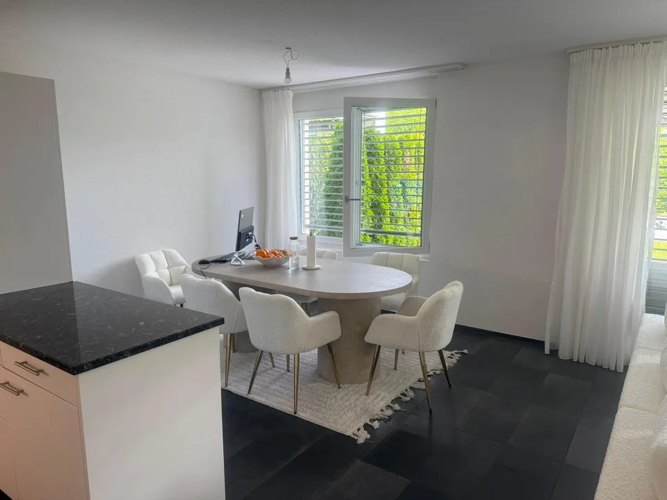 Moderne 3.5-Zimmer-Gartenwohnung im EG mit grosser Terrasse  verfügbar ab 01.10.2026