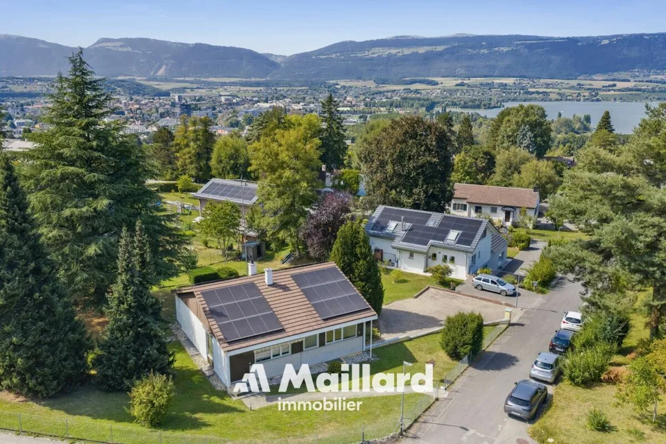 Einfamilienhaus mit 4.5 Zimmern und großem Garten - Cheseaux-Noréaz