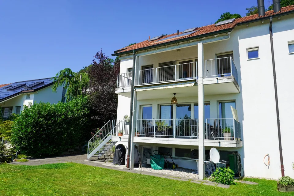 Top 4½ Zimmer-Einfamilienhaus mit 2 Zimmer-Einliegerwohnung