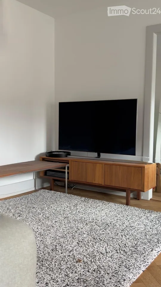 Bright 3.5-Room Apartment with Balcony in Zürich