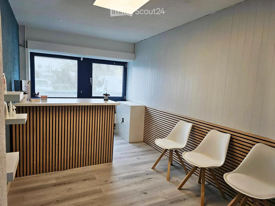 À reprendre : Joli Bureau de 60 m² rénové à Gland