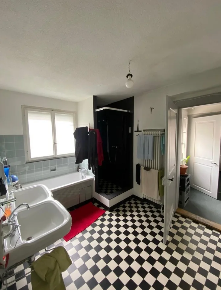 Zimmer in zentraler 8er WG