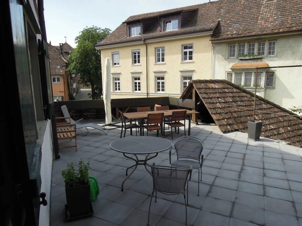Ab sofort - 145 m2 Maisonette mit 4.5 Zi, Cheminée - flexibler Bezug