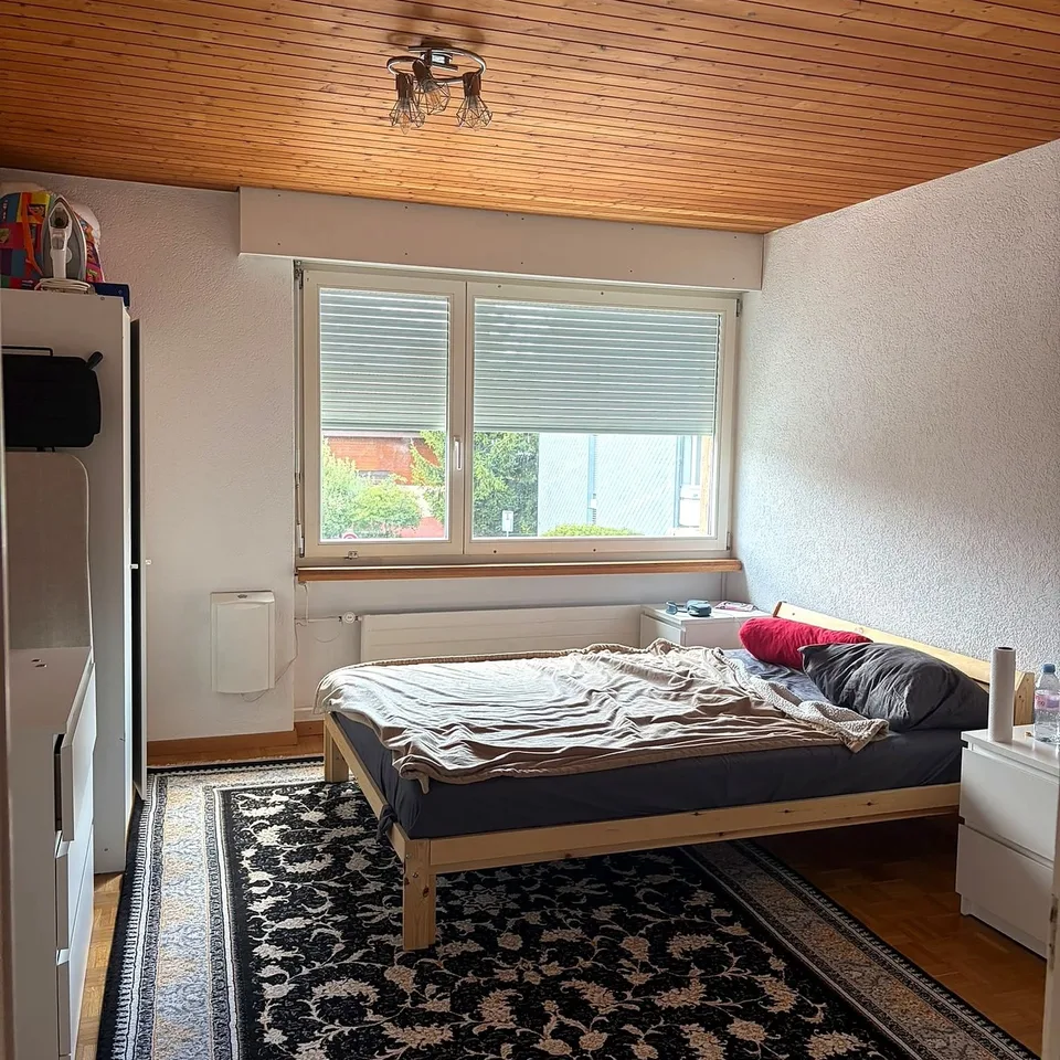 Habiter où les autres passent leurs loisirs – appartement 3,5 pièces entretenu à Gwatt avec balcon