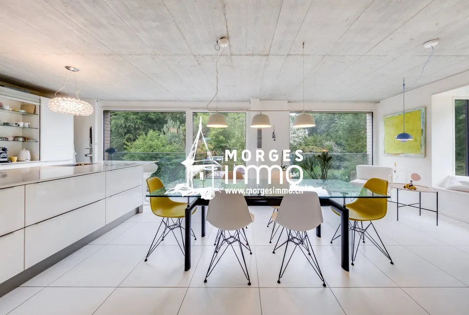Villa des Architekten mit 5,5 Zimmern und Garten