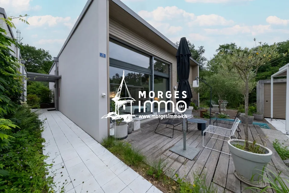 Villa des Architekten mit 5,5 Zimmern und Garten