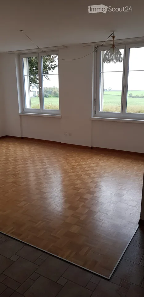 Charmante 2-Zimmer-Wohnung mit Bergsicht