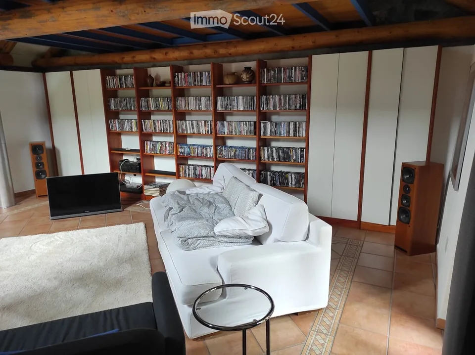 House with 2.5 rooms, garden and parking space