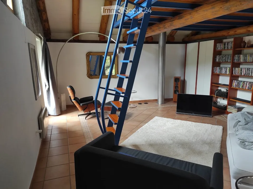 House with 2.5 rooms, garden and parking space