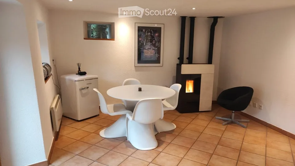 House with 2.5 rooms, garden and parking space