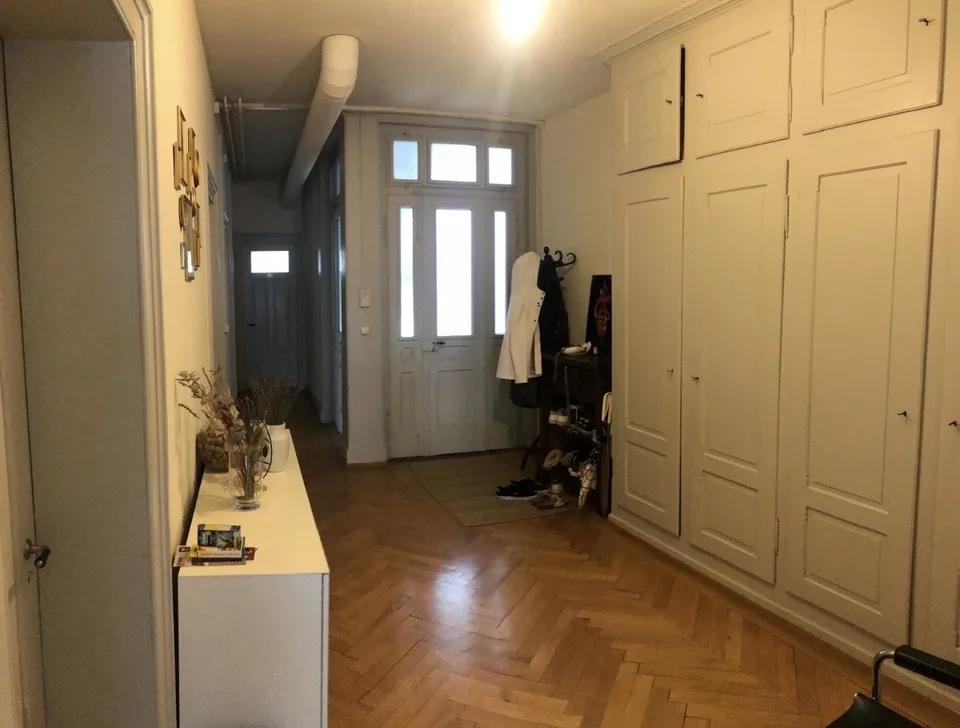 Room in cozy 3-person shared apartment