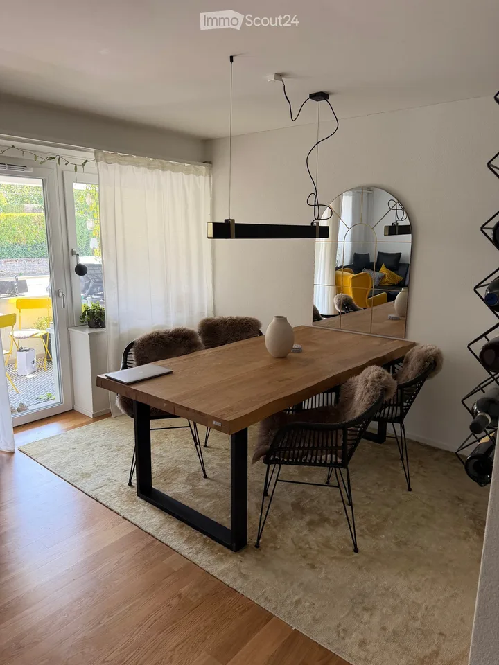 Appartamento luminoso 3.5 locali con balcone a Schlieren – disponibile da ottobre 2026