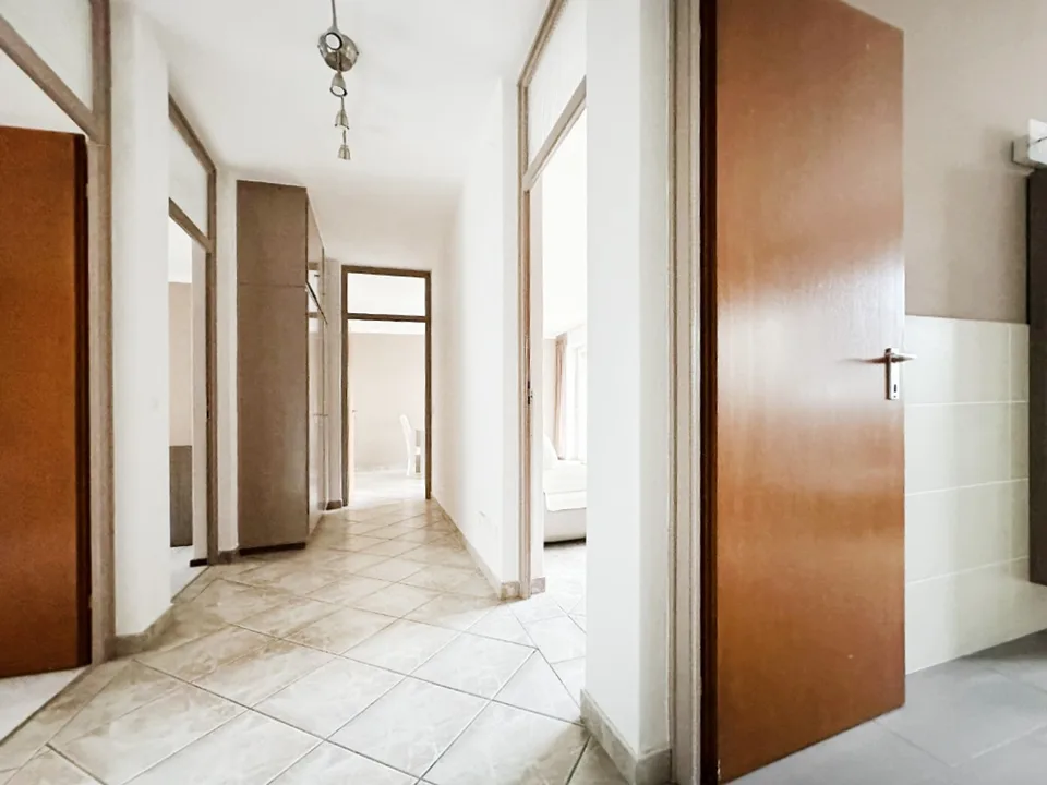 Appartement élégant 3,5 pièces avec terrasse et balcon dans un quartier calme